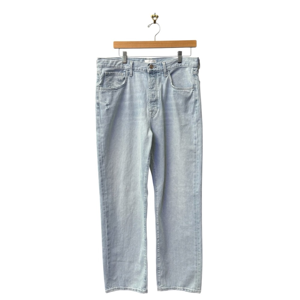 Like NEW 7 For All Mankind Women’s Light Wash Easy Straight Leg Jeans size 30